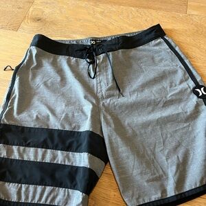 Hurley men’s board shorts size 30
